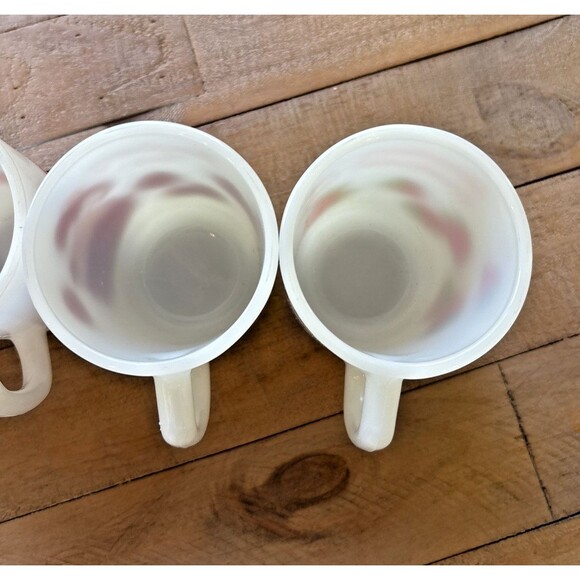 Vintage Set of 4 Anchor Hocking Shortcake and Friends Milk Glass Mugs Cups Used - Picture 7 of 15